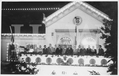 1953

450 Jarig bestaan van Wormerveer.

Bordes Gemeentehuis Stationsstraat
Trefwoorden: Stationsstraat 450 gemeentehuis